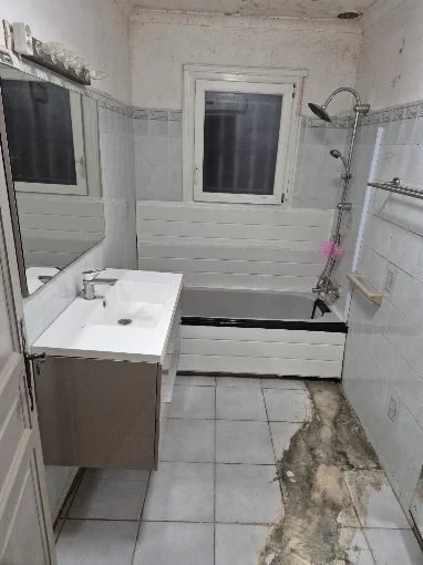 Salle de bain en cours de rénovation